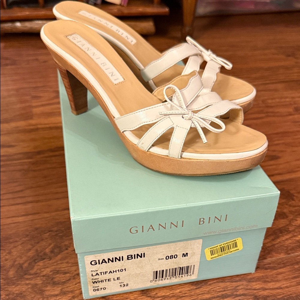 Gianni Bini White Women's Heeled Sandals Vintage